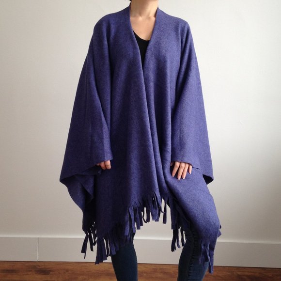 *NWOT* Purple Cozy Polar Fleece Poncho Blanket - Picture 4 of 9